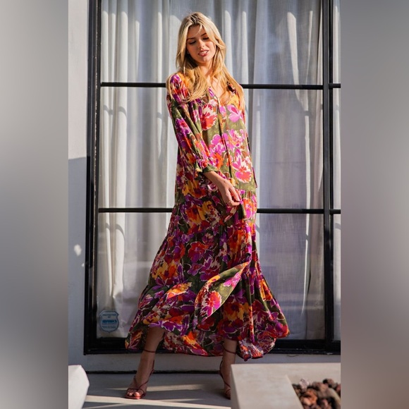 #81 New! Easel Floral Maxi Dress with Balloon Sleeves - Picture 2 of 4
